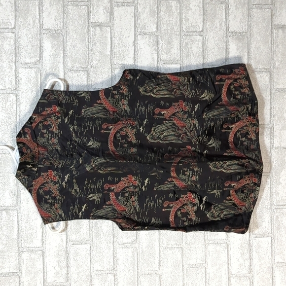 Chico's Silk Blend Black Red Asian Inspired Button Up Vest size 1 Medium - Picture 4 of 5